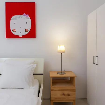 Jolara With Heated Pool Apartament *