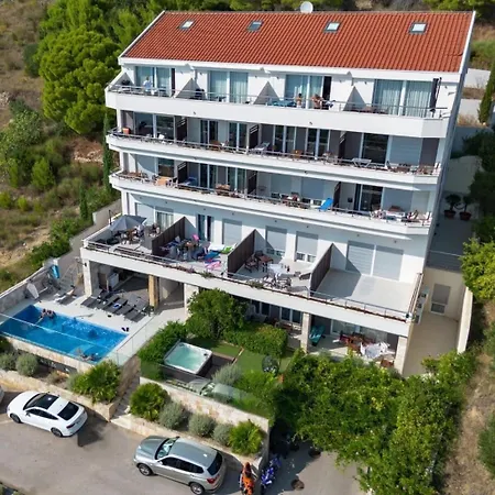 Apartament Jolara With Heated Pool Mimice