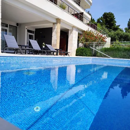 Jolara With Heated Pool * Мимице